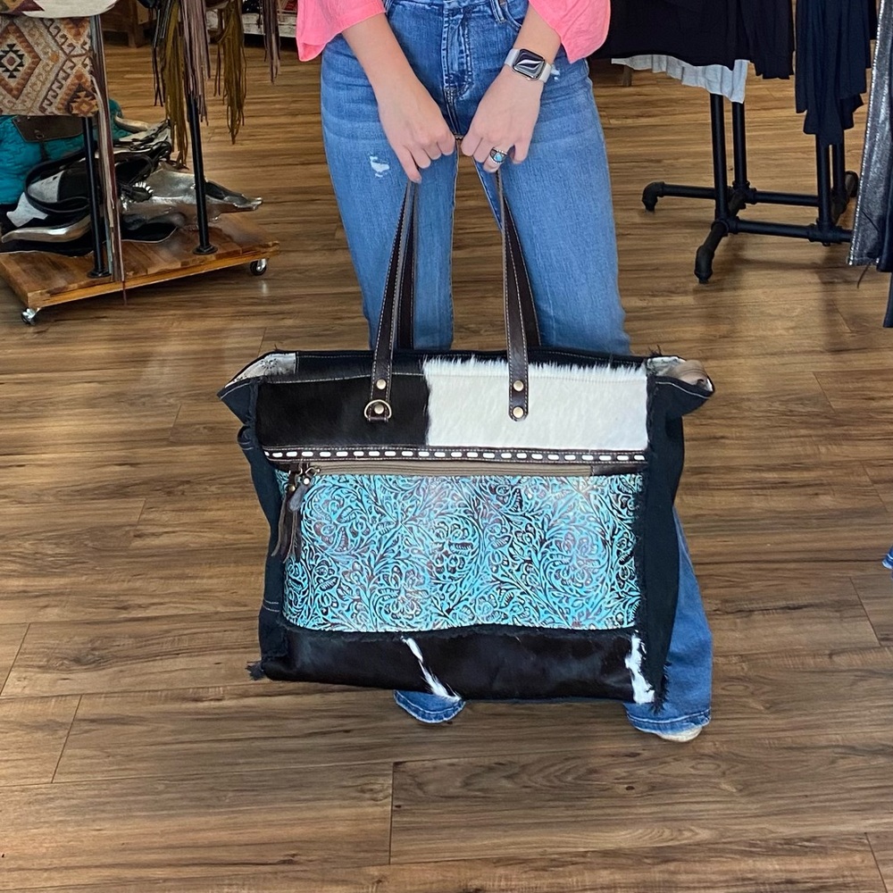 NWT Rustic Azure Weekender Bag - Picture 2 of 8